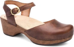 Dansko Sam -Englinsfinefootwear dansko women sam teak vintage pull up 9840677000 30109.1542839046