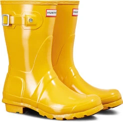 Hunter Women's Original Short Gloss Rain Boot -Englinsfinefootwear hunter womens original short gloss yellow wfs1000rgl ryl 88729.1536966688
