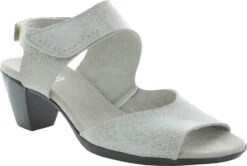 Munro Fabiana -Englinsfinefootwear munro womens fabiana silver metallic nubuck m472276 65051.1518827976