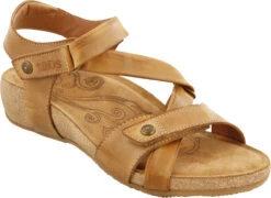 Taos Universe -Englinsfinefootwear taos womens universe camel unv 1340 cml 43993.1682088080