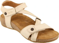 Taos Universe -Englinsfinefootwear taos womens universe cream unv 1340 crm 13351.1682088081