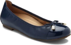 Vionic Women's Minna -Englinsfinefootwear vionic womens minna navy minna nvy 10526.1536612096